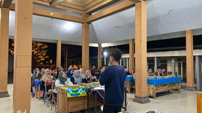 SOSIALISASI PENGUATAN DIGITALISASI KALURAHAN : MANFAATKAN PLATFORM DIGITAL UNTUK LAYANAN PUBLIK